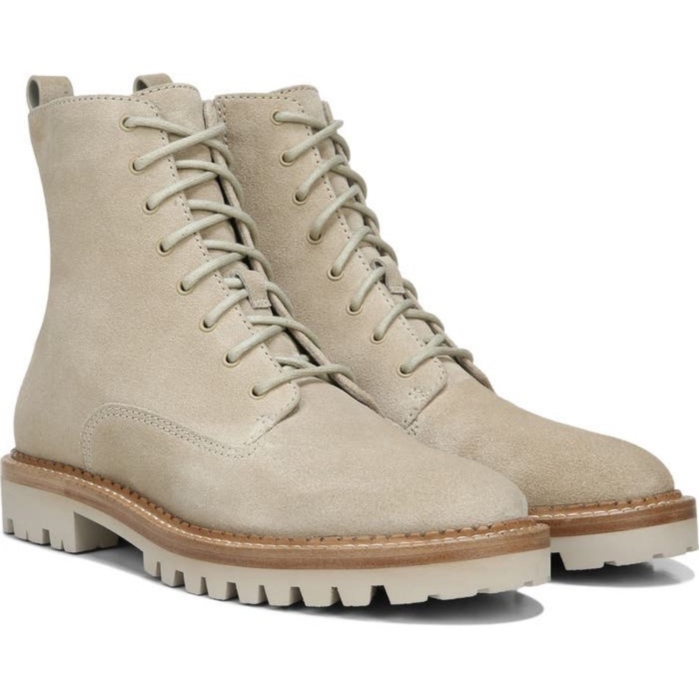Vince Cabria Cobblestone Beige Lug Water Resistant Suede Lace-Up Boot EUC Sz 11